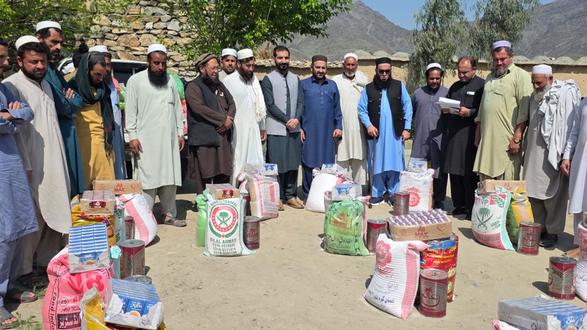 لنڈی کوتل شلمان شین پوخ کے متاثرین میں فوڈ راشن تقسیم