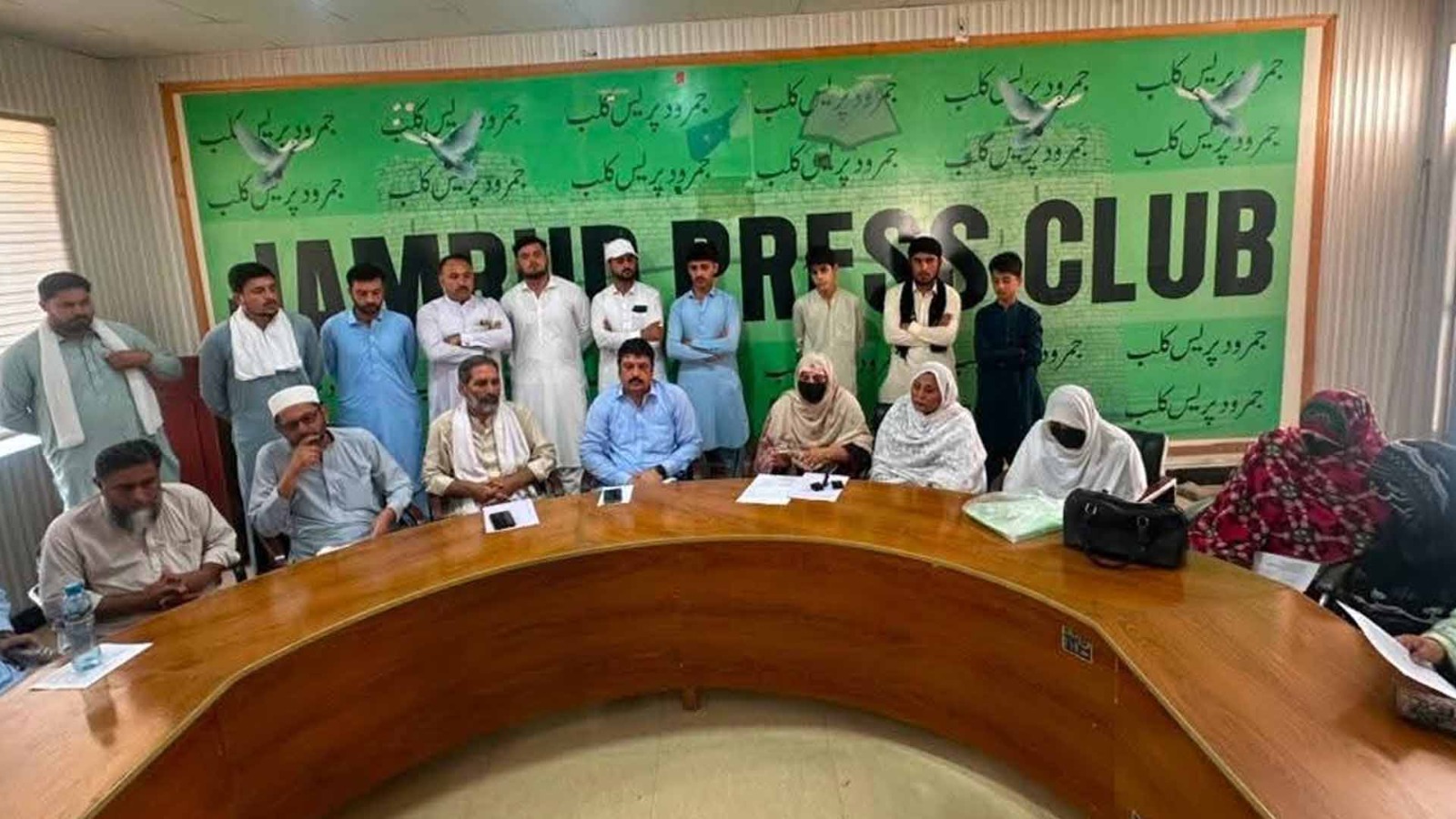 20 سالہ رہائش ختم؟ جمرود کے اساتذہ کا حکومت سے انصاف کا مطالبہ