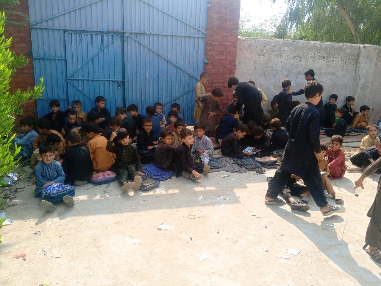 ضلع مہمند کے سرکاری سکولوں میں اساتذہ کی شدید کمی، 519 طلباء کا تعلیمی مستقبل داؤ پر