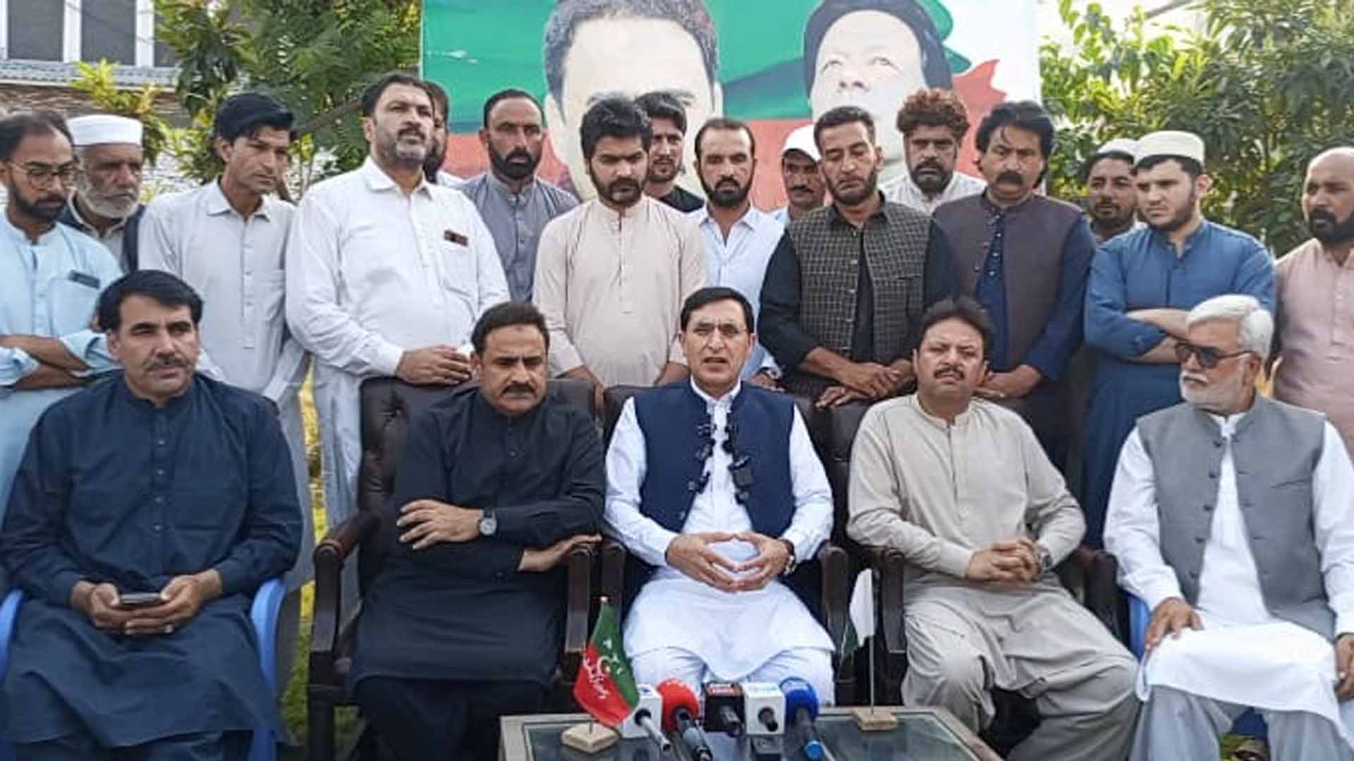 حکومت کے پاس اب بھی وقت ہے، عمران خان سے ملاقات ہو تو مذاکرات آگے بڑھ سکتے ہیں، بیرسٹر گوہر